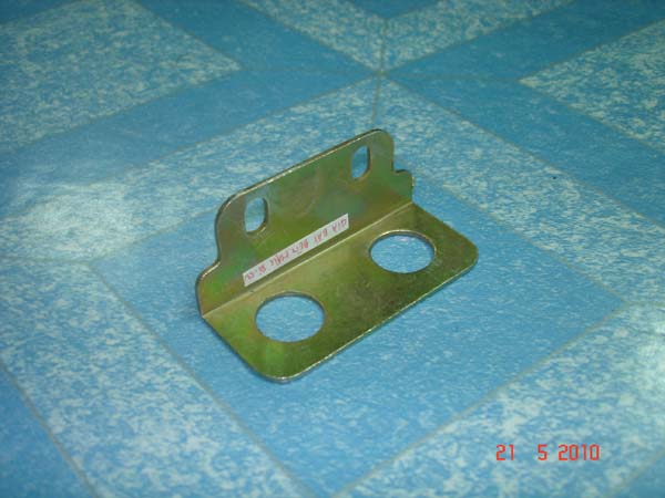 Giá bắt đèn hậu